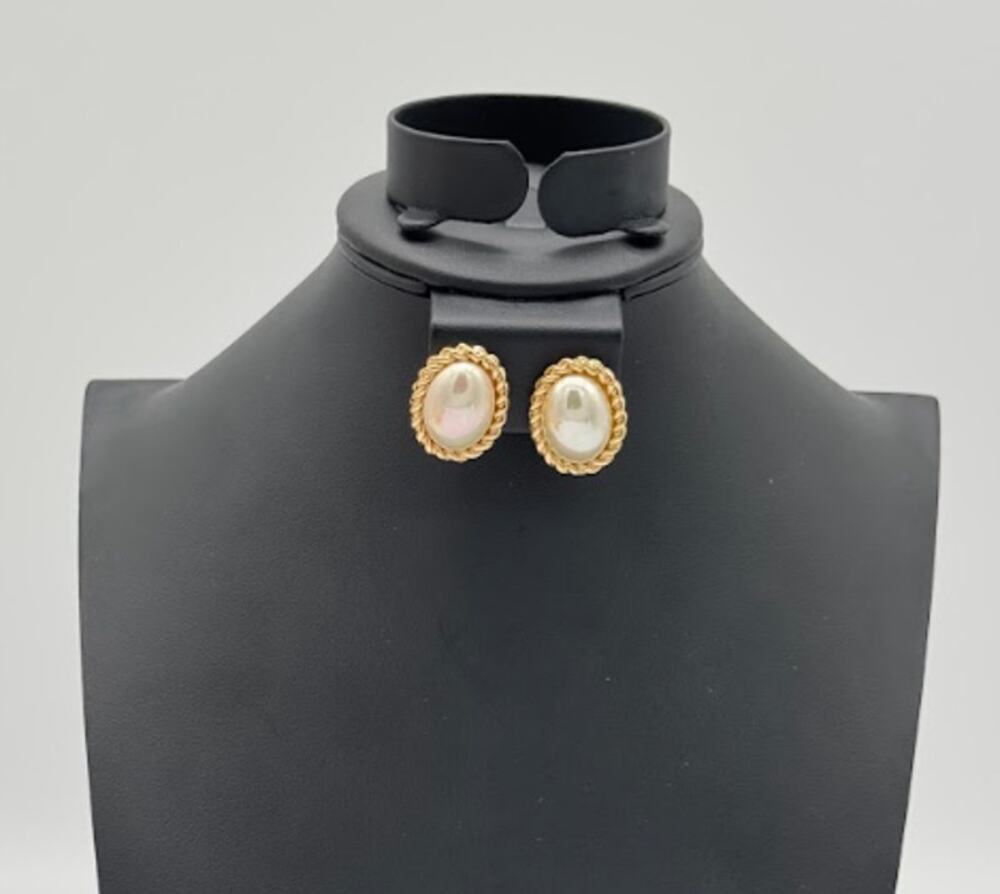 Christian Dior Vintage 1980s Oval Faux Pearl Gold Rope Clip Earrings